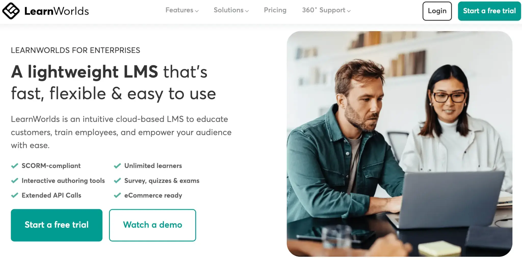 LearnWorlds LMS homepage highlighting its AI-powered platform for course creators